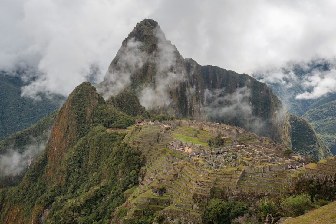 Auf dem kurzen Inka Trail zur Ruinenstadt Machu Picchu in den Anden