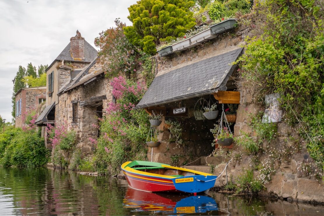 Bootstour entlang der Waschhäuser in Pontrieux in der Bretagne