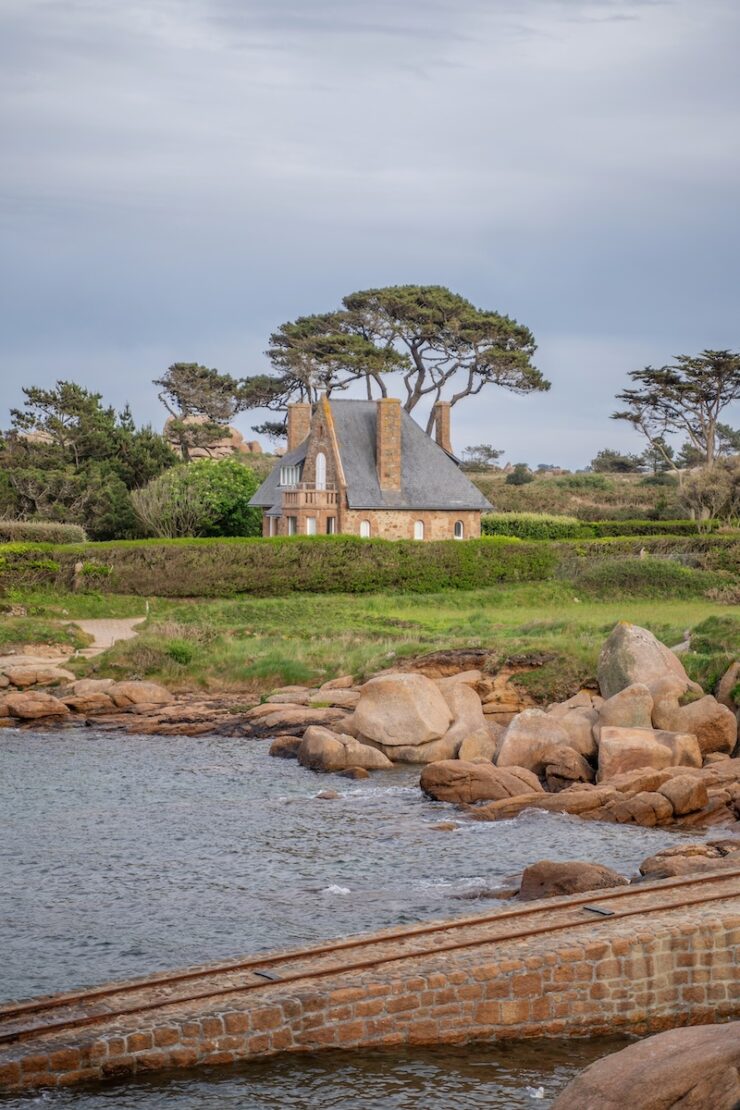 Bretagne Rundreise mit dem Auto zur Rosa Granitküste
