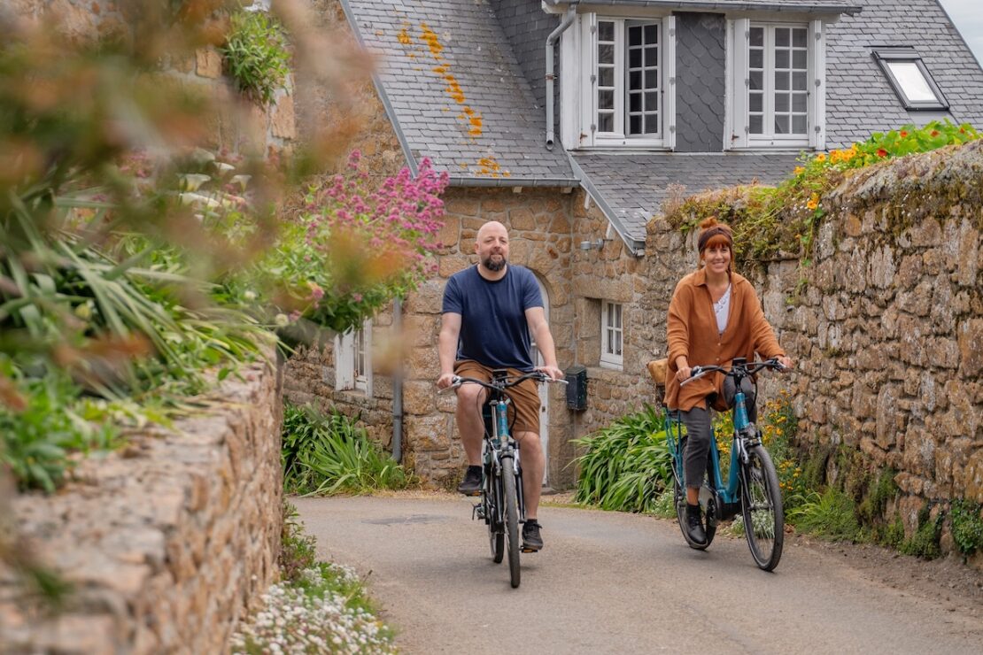 Radtour auf der Blumeninsel Île-de-Bréhat in der Bretagne