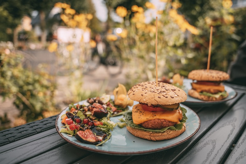 veganer Burger Café am Deich