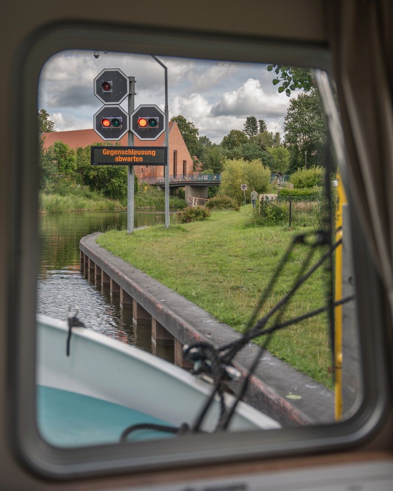 Hausbooturlaub Schleuse