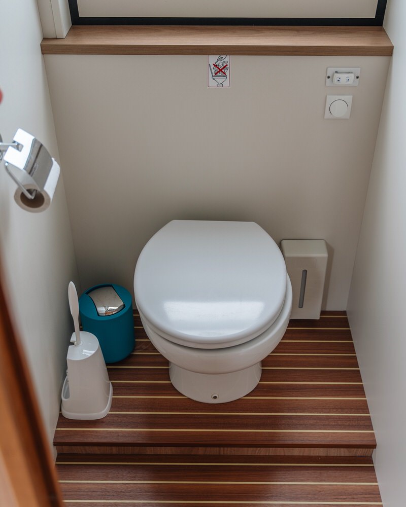 Toilette Hausboot Penichette 950E