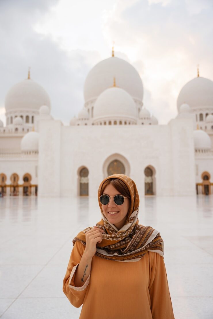 Die Scheich Zayed Moschee ist eine der wichtigsten Sehenswürdigkeiten in Abu Dhabi