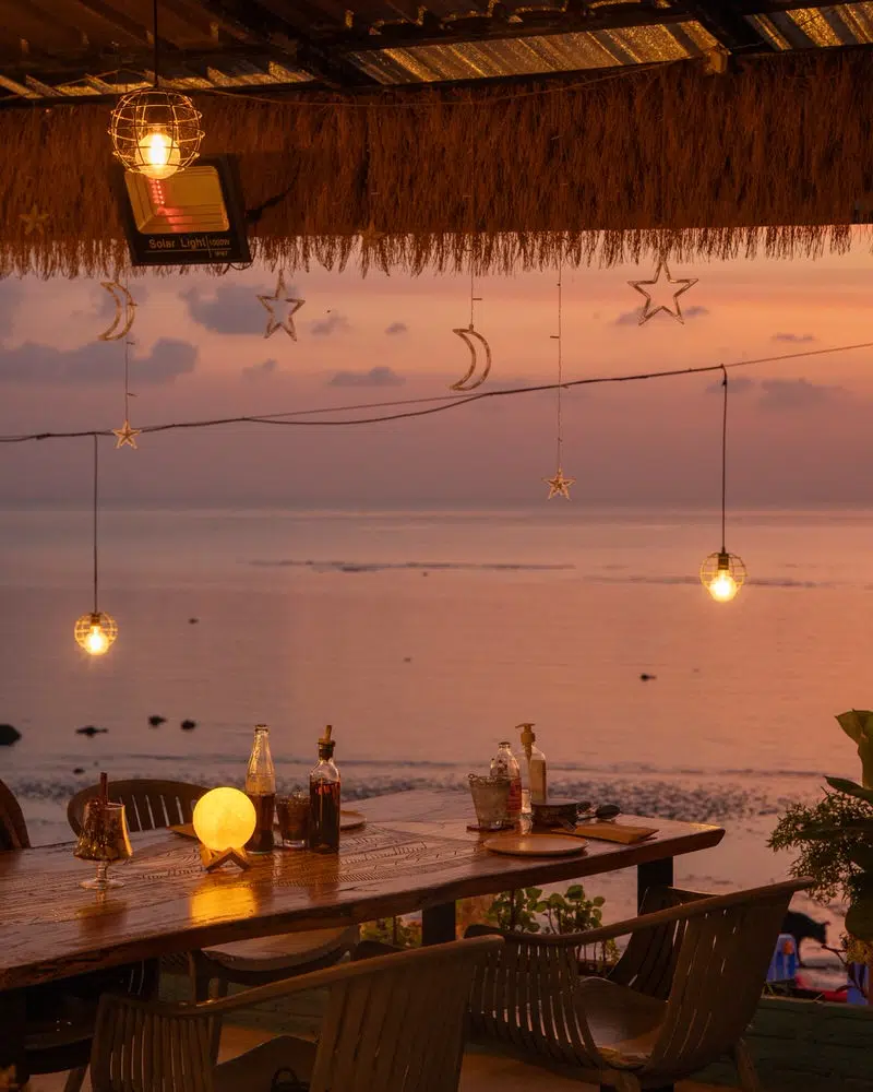 Aromi diversi Bang Makham Beach