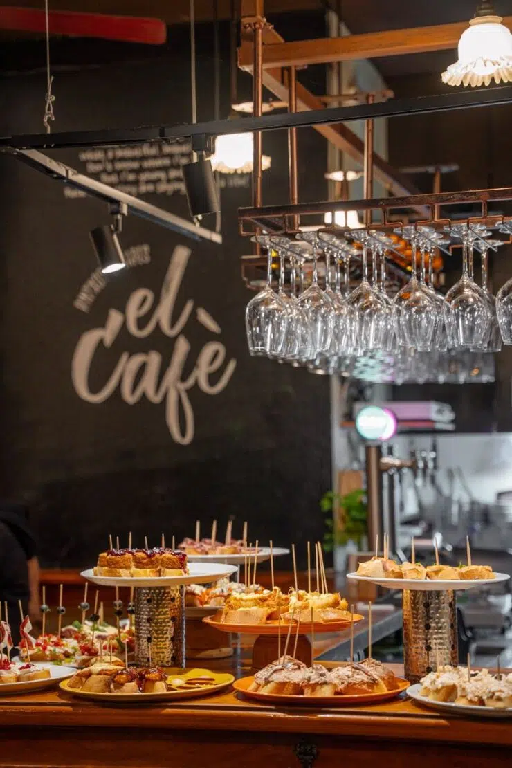 El Café Tapasbar in Girona Spanien