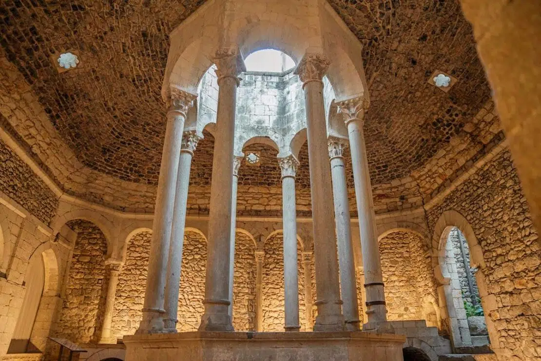 Girona Sehenswürdigkeiten Arabische Bäder Banys Àrabs