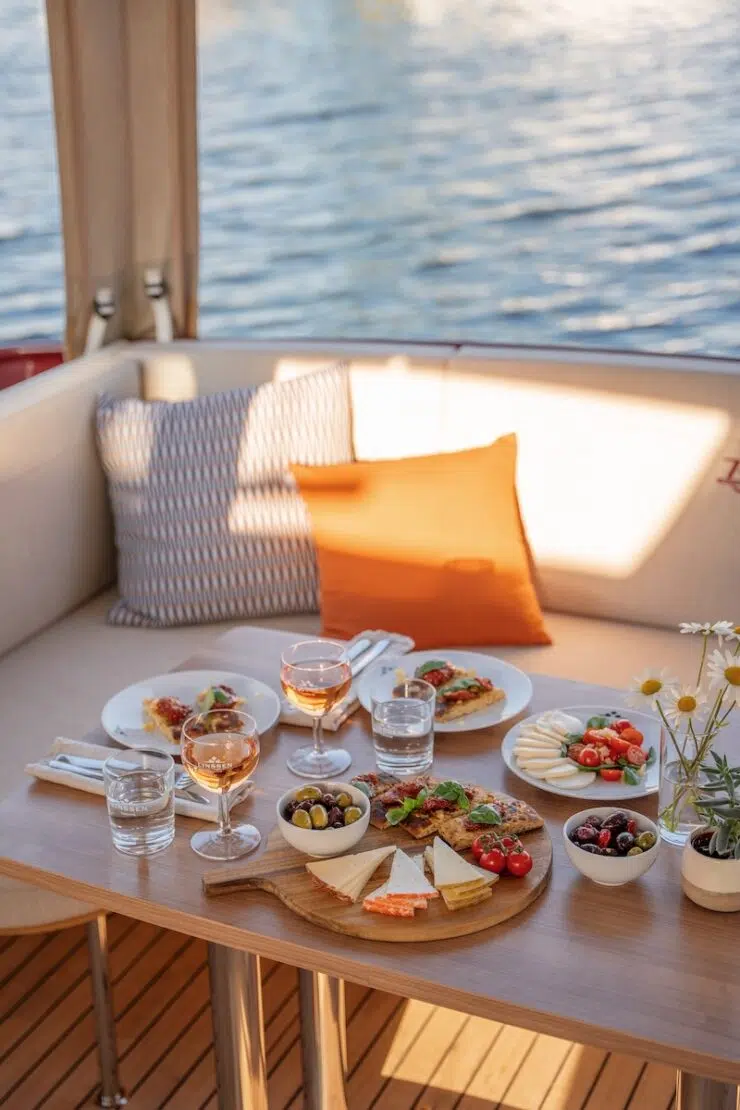 Mit dem Hausboot in den Niederlanden