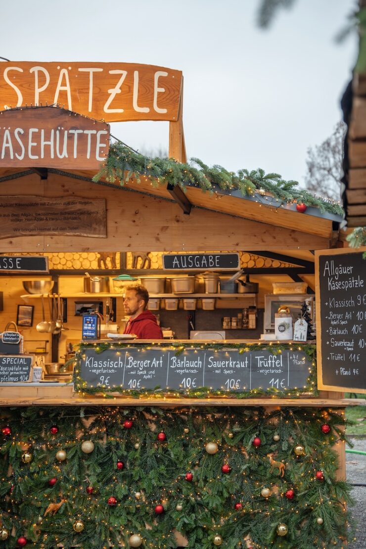 Käsespätzle auf dem Weihnachtsmarkt in Konstanz