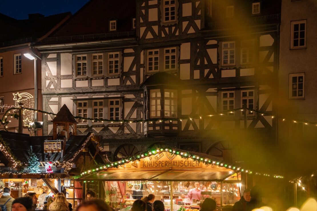 Marburg Weihnachtsmarkt an der Elisabethkirche