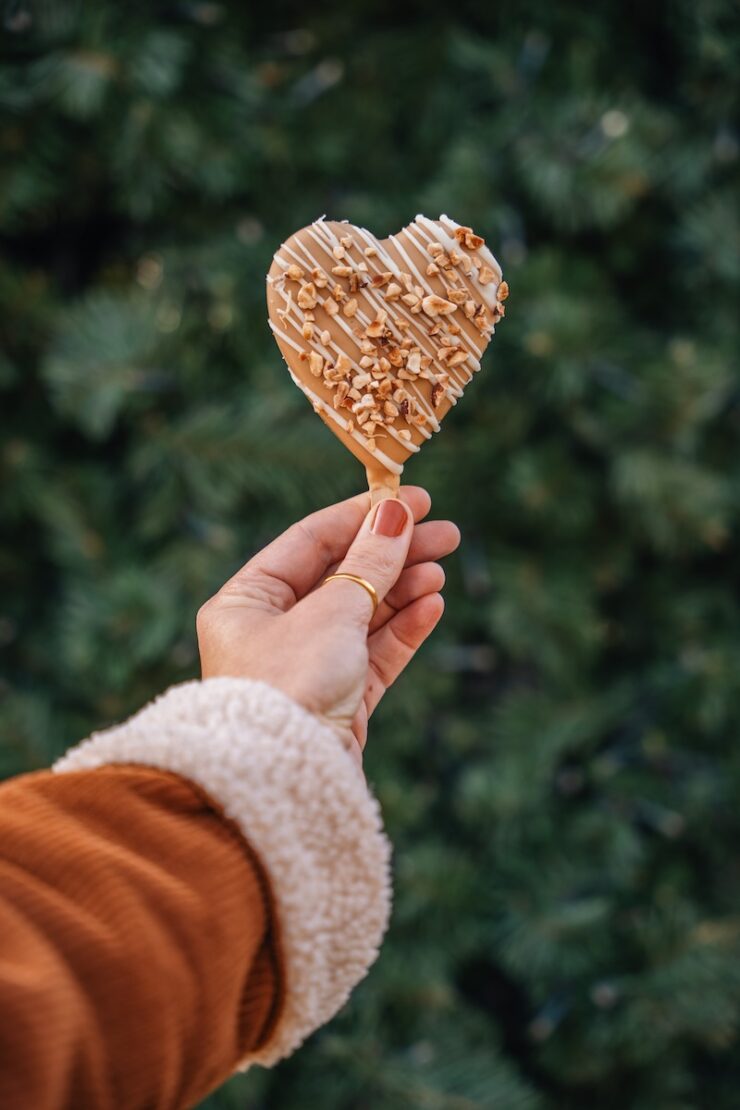 Weihnachtliches Eis uus dem AROMA Bistro in Marburg