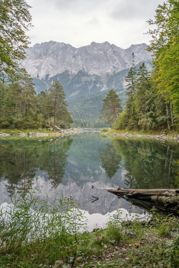 Der Eibsee ist eines der schönsten Ausflugsziele von Garmisch-Partenkirchen