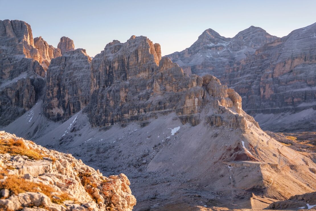Auf dem Kaiserjägersteig zur Lagazuoi Hütte in den Dolomiten