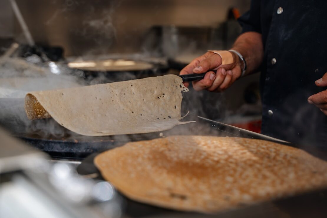 Galette auf dem Marché des Lices in Rennes