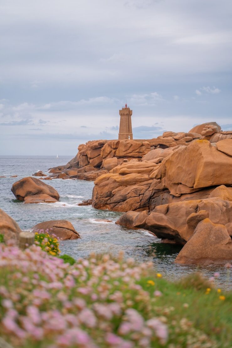Leuchtturm Phare de Ploumanac’h an der Rosa Granitküste