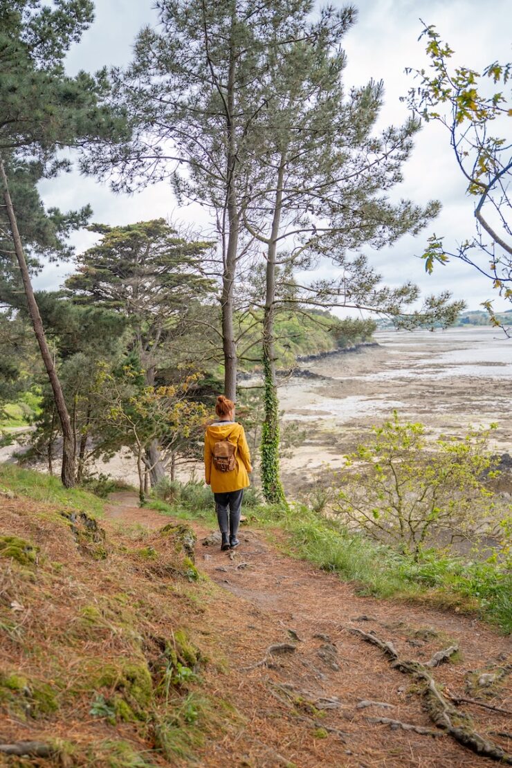 Wandern in Plouguerneau auf dem Zöllnerpfad in der Bretagne