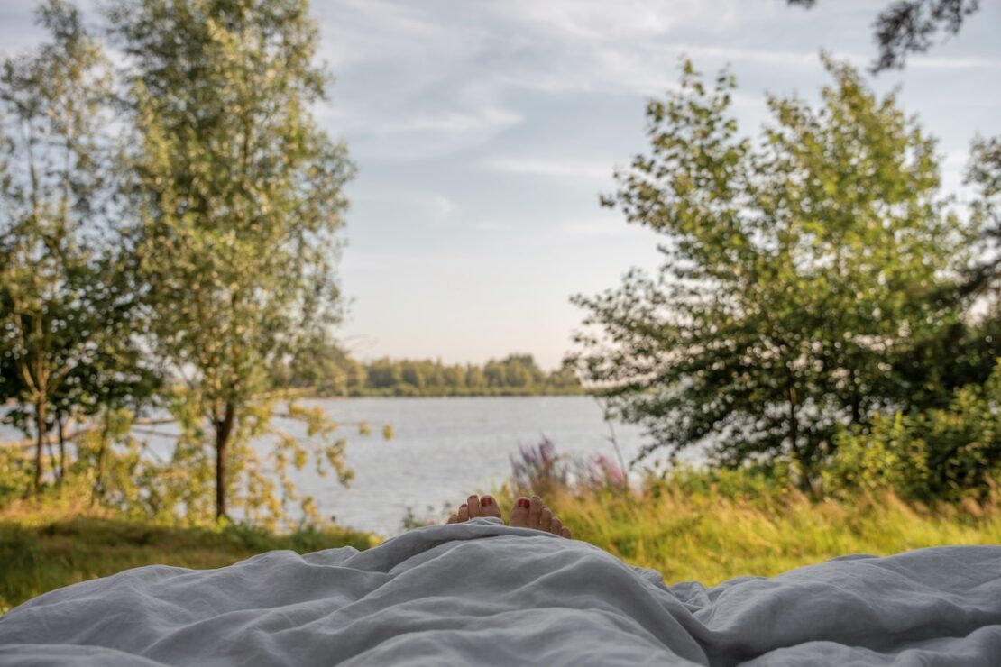 Bett in der Cabin Anna Biesbosch